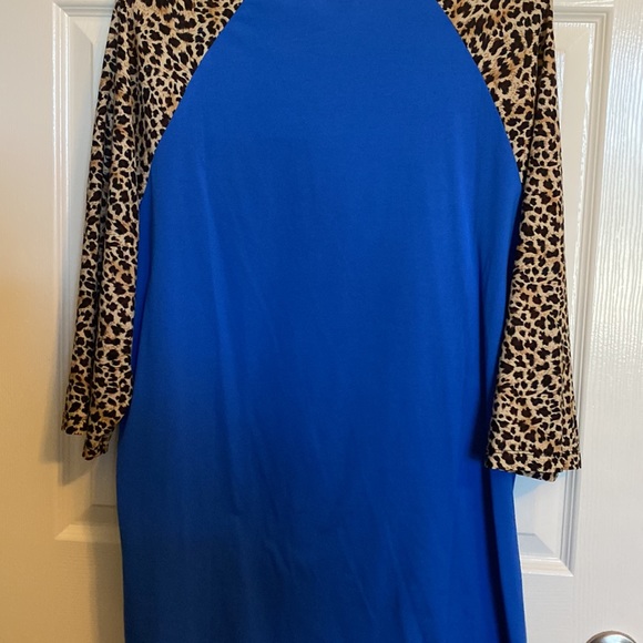 Blue Leopard Top - Picture 3 of 6